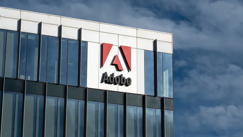 Adobe全家桶被AI克隆,为啥八方点赞?-虎嗅网